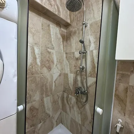 Apartment Modern In Center Larnaca