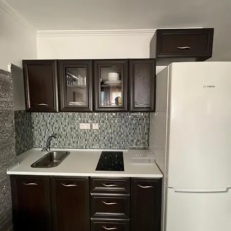 Modern In Center *